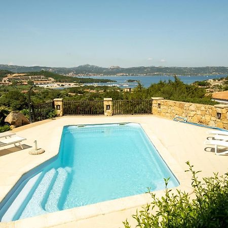 Villa Baja Sardinia Con Piscina E Vista المظهر الخارجي الصورة