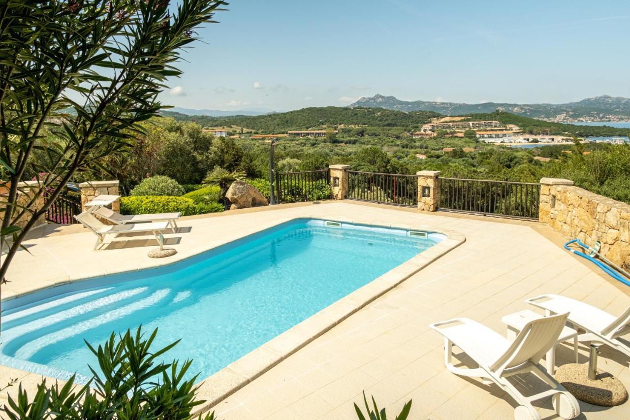 Villa Baja Sardinia Con Piscina E Vista المظهر الخارجي الصورة