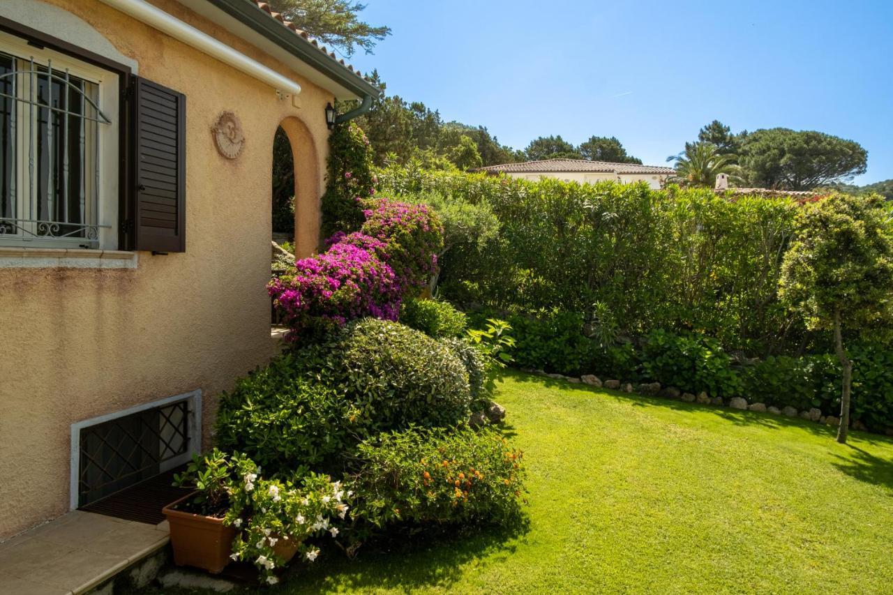 Villa Baja Sardinia Con Piscina E Vista المظهر الخارجي الصورة